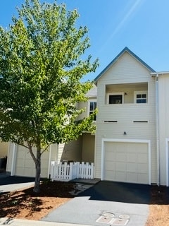 Photo - 515 G St
