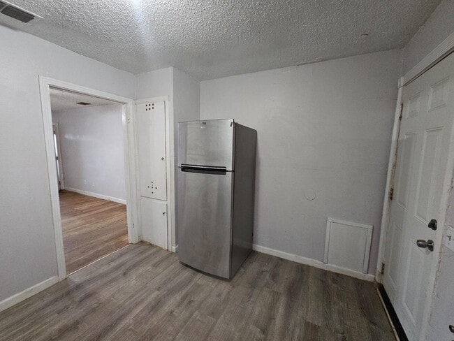 Photo - 2011 35th St