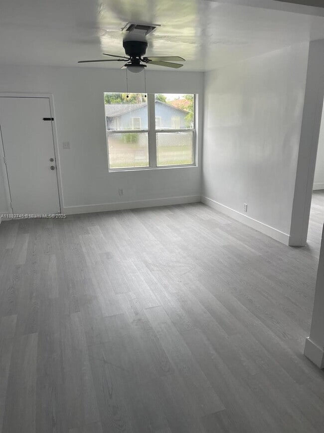 Building Photo - 814 N 24th Ave Rental