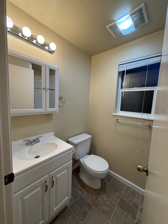 Photo - 19670 NW Pondosa Ct