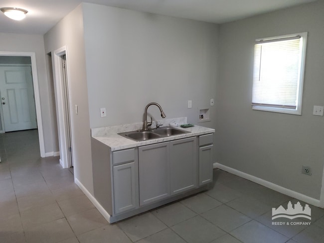 Photo - 1273 Capital Ave