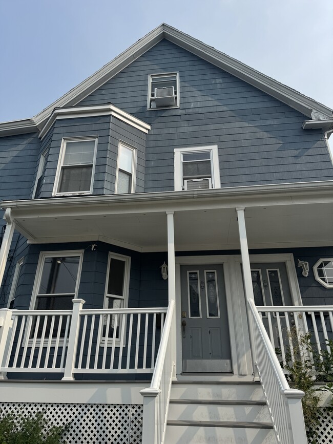 Building Photo - 10 Atkins Ave Unit 1 Rental