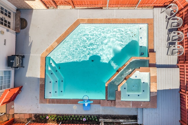 Photo - 6904 Amethyst Ln