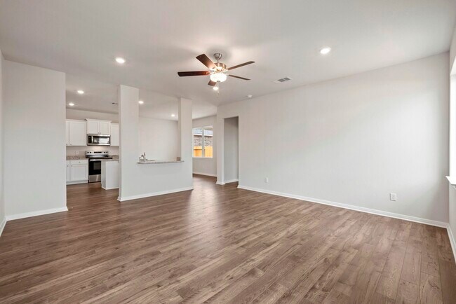 Photo - 7610 Thrips Ln