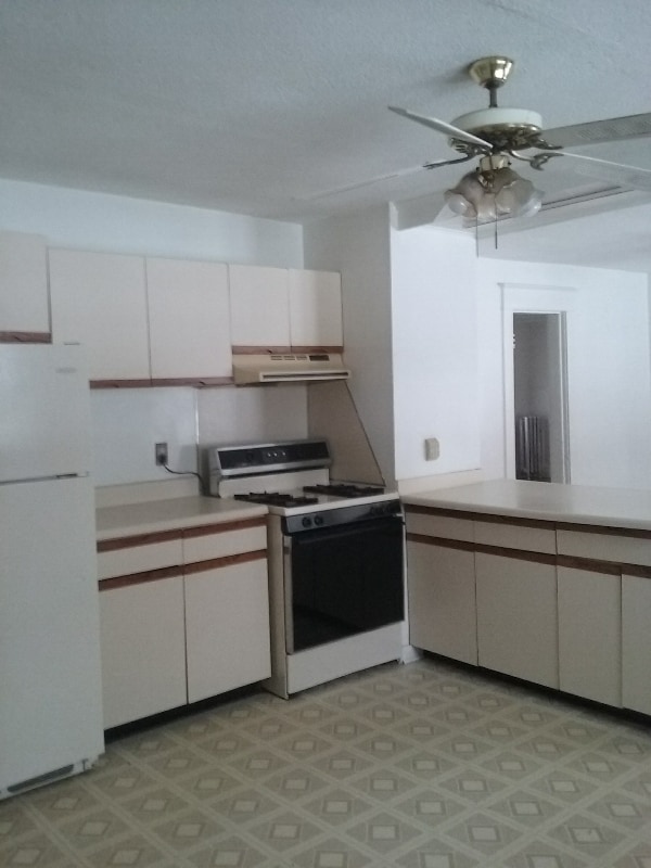 Photo - 197 Acorn St Unit 1 floor