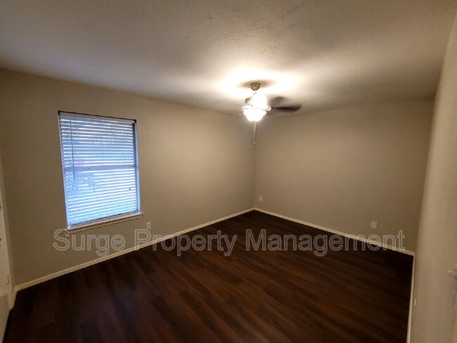 Photo - 1124 N Center St