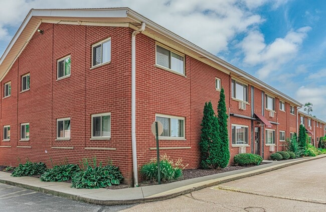 Photo - The Acadian Apartments