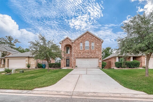 Photo - 2261 Oak Cir Dr N