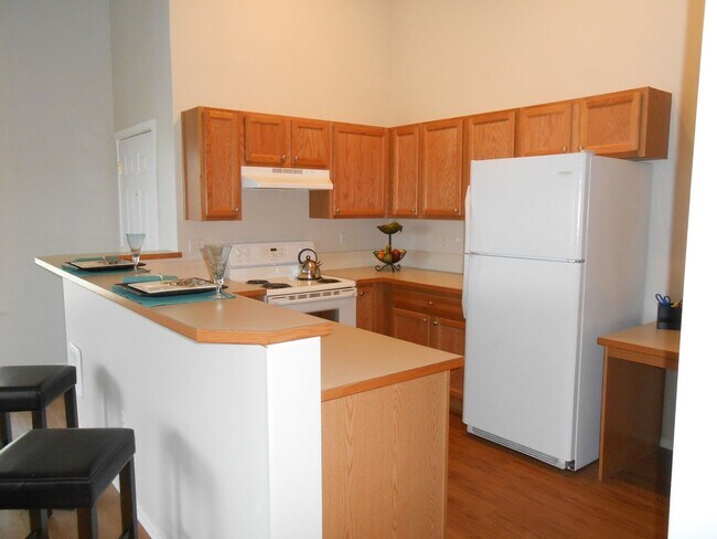 Photo - Selkirk Lodge Apartments