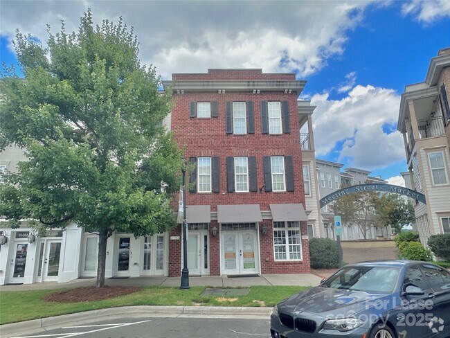 Building Photo - 2104 Ayrsley Town Blvd Rental