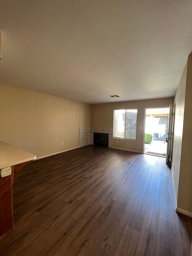 8609 Lyn River Ct Unit B