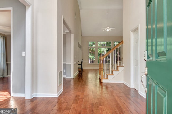 Photo - 185 Newfield Dr