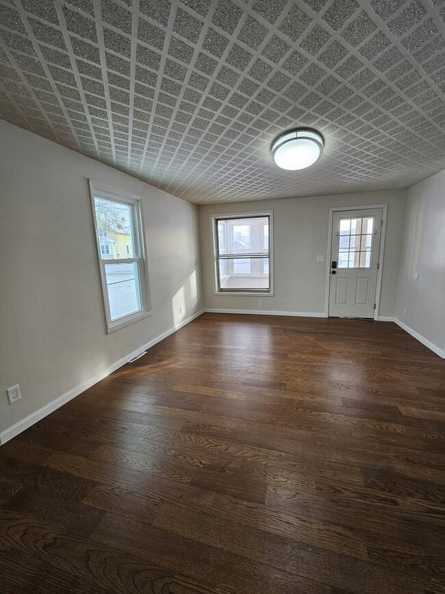Photo - 2644 4th St