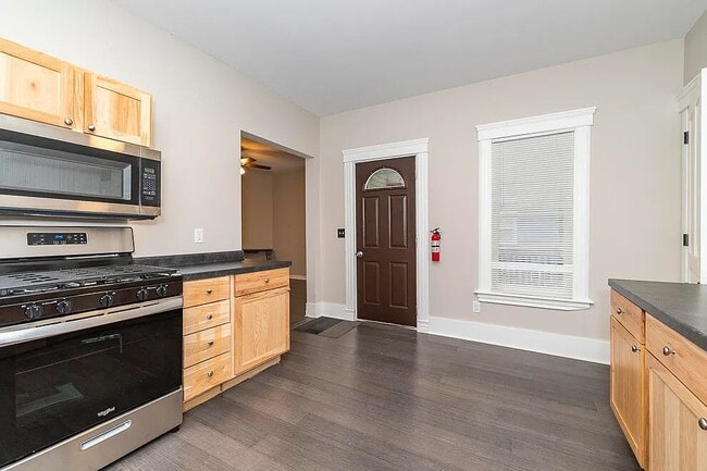 Photo - 529 McCourtie St Unit Apt# 2