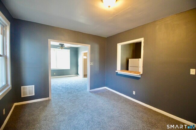 Photo - 308 Willow St