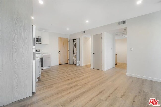 Photo - 10918 Camarillo St Unit 301