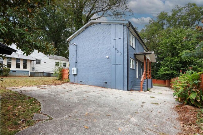 Photo - 1809 Vesta Ave