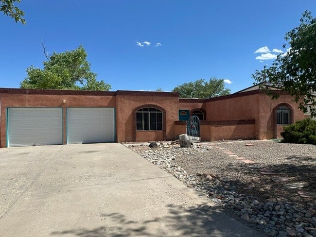 Building Photo - Beautiful 2 bed 1 bath in Rio Rancho