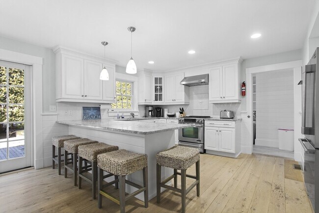 Photo - 47A W Chester St