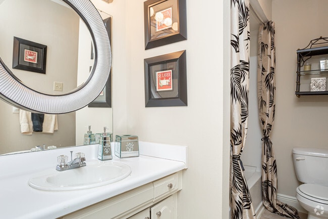 3 BR, 2 BA - 1525 SF