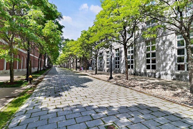 Photo - 33 3rd Ave Unidad U5B