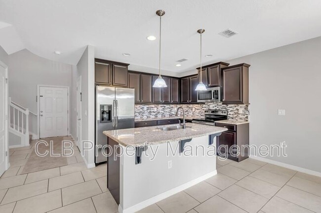 Photo - 225 Tarracina Way