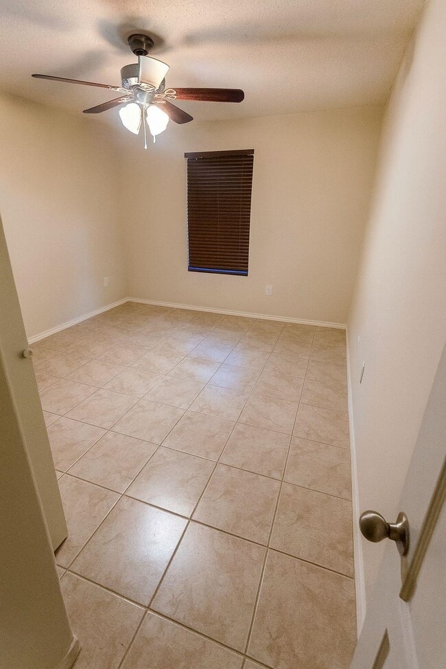 Photo - 4014 Shahram Dr