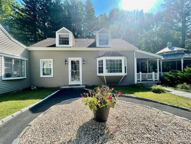 Photo - 518 Dublin Rd