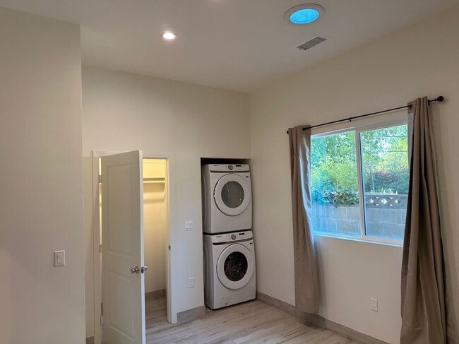 Photo - 23110 1/2 West Mulholland Drive