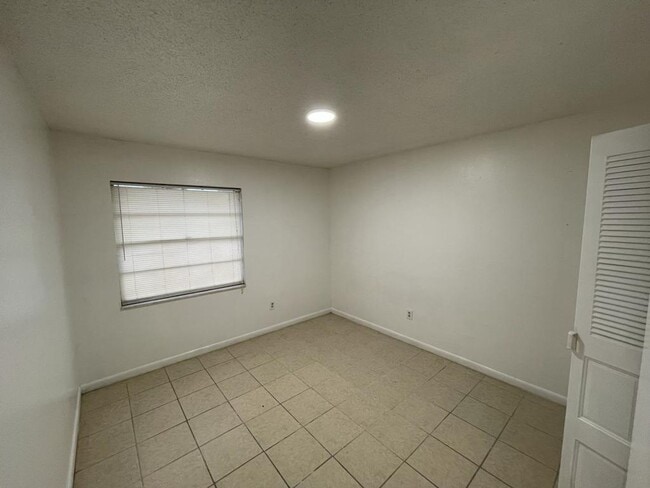 Photo - 226 6th Jpv St House