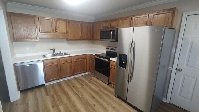 Photo - 813 S Dogwood Ln