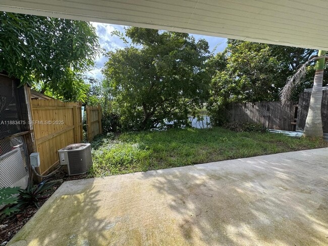 Photo - 20424 NW 15th Ave Unidad 5-6