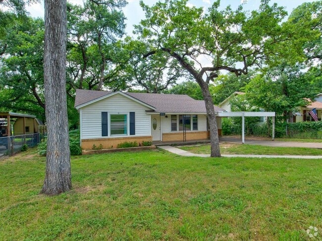 Building Photo - 216 S Roberts Cut Off Rd Rental