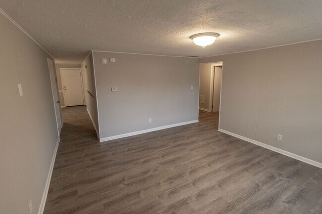 Photo - 400-402 Meadow Lane Unit 402 Meadow Lane