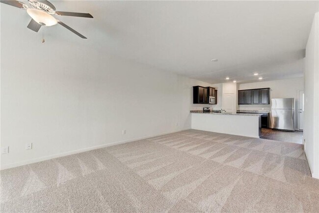 Photo - 2542 Sq Ft, 5 Bed 2.5 Ba - 2 Living Rms & Walk-In Shower - Jarrell