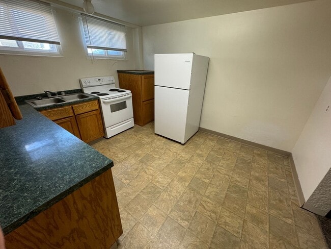 Photo - SW 1st Triplex Unidad 727 SW 1st St #3