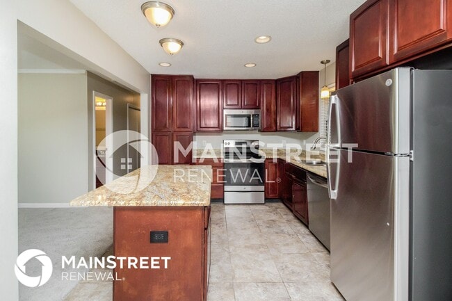 Photo - 537 Kingfield Dr SW
