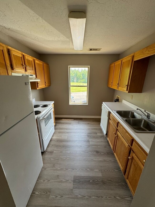 Photo - 154 W Peach St Unidad D1