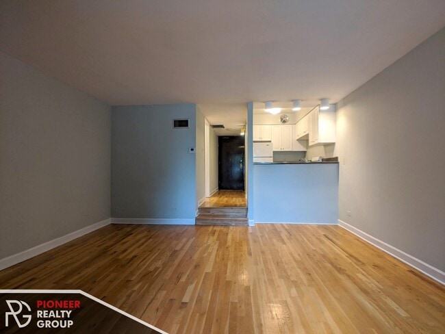 Photo - 1254 N La Salle Dr Unit B2