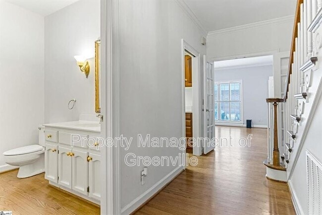 Photo - 110 Kilkenny Ct