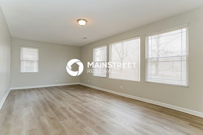Photo - 4 Bedroom Pet-Friendly Home in Kansas City...