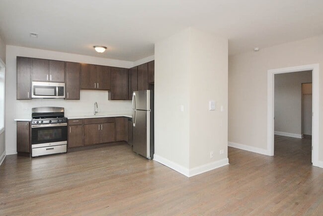 Building Photo - 3407 W Fullerton Ave Unit G00C Rental