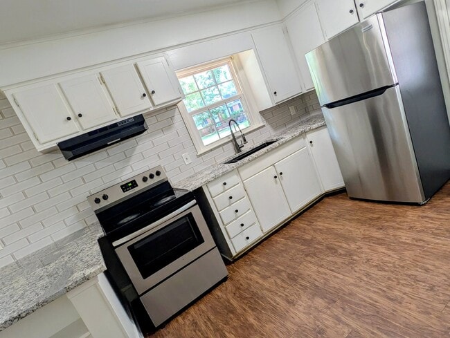 Photo - 3927 Glenville Ave