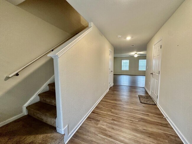 Photo - 8128 Derby Wood Ln