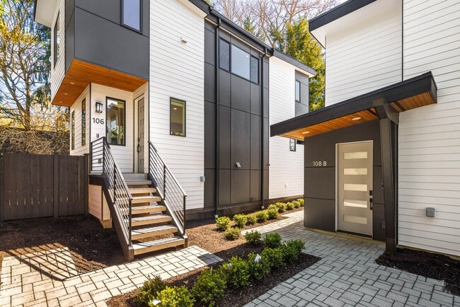 Photo - 106 6th St South