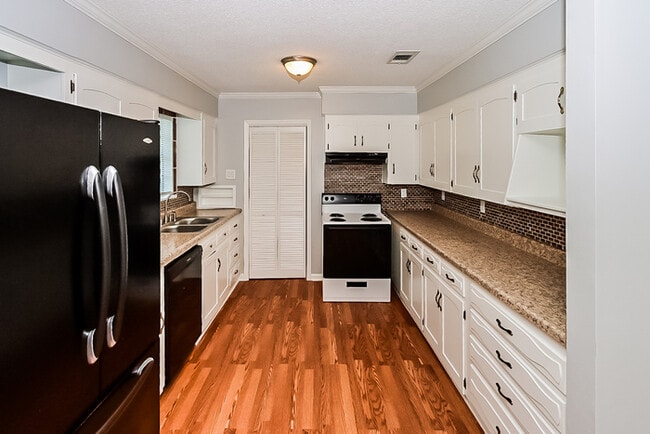 Photo - 4000 Sandra Ln