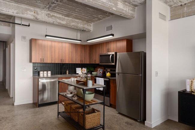 Photo - Union Terminal Warehouse