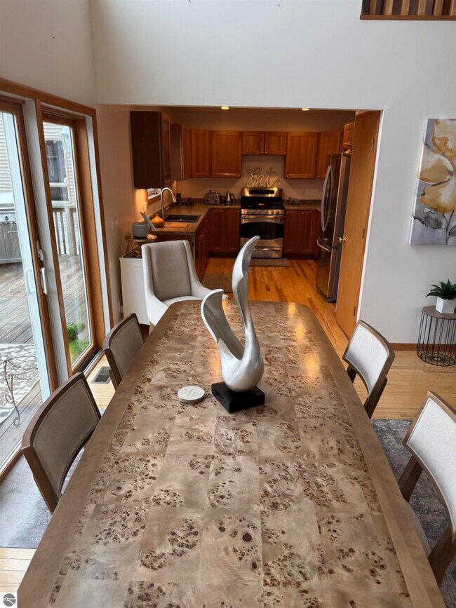 Photo - 302 S Lake Dr