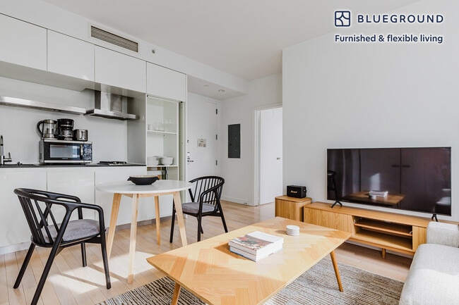 Photo - 70 W 45th St Unidad FL36-ID1540