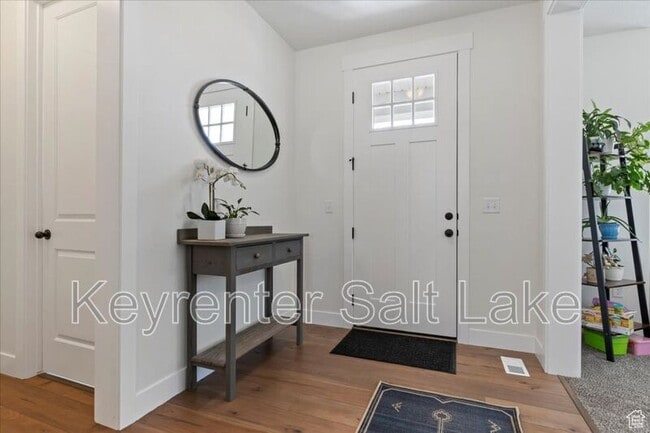 Photo - 1046 W Seasons View Ct
